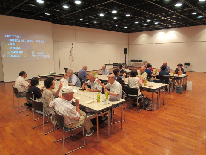 写真：写真：第5回シルバーカレッジ昼食会