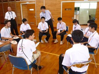 写真:由利中学校訪問2