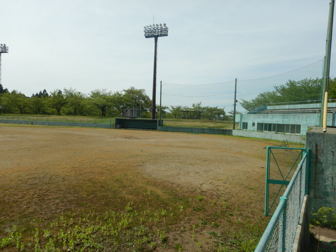 由利緑地公園外観