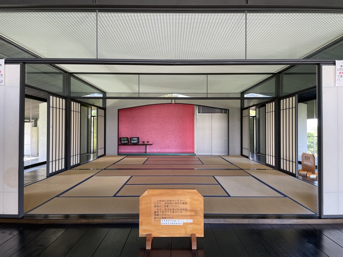 写真:本丸の館内観