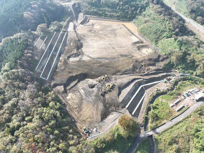 令和5年11月に敷地北側から空撮した写真