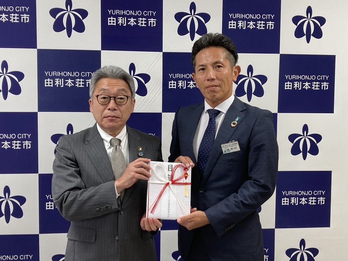 贈呈式の様子