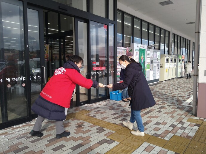 イオンでの啓発活動の写真2