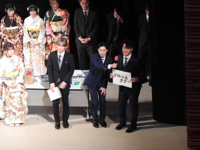 抽選会の当選者の様子