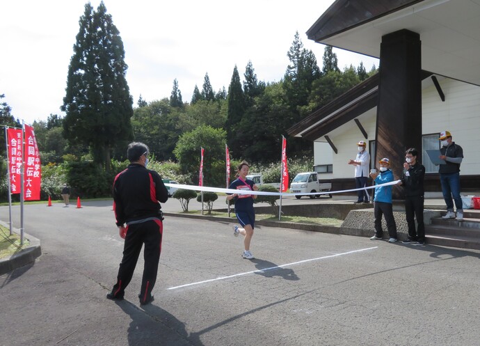 小中学校合同駅伝の様子です