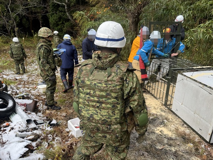 箱罠設置の様子