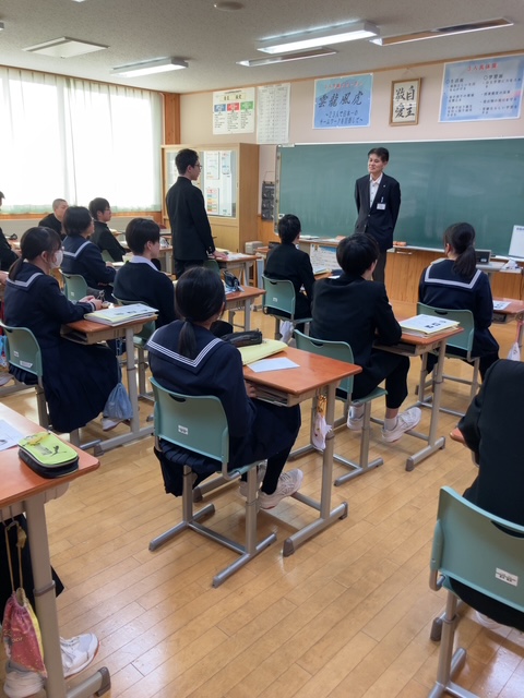 矢島中学校での出前講座の写真3