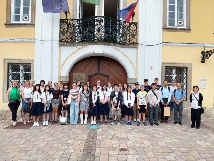 ヴァーツ市役所を訪問