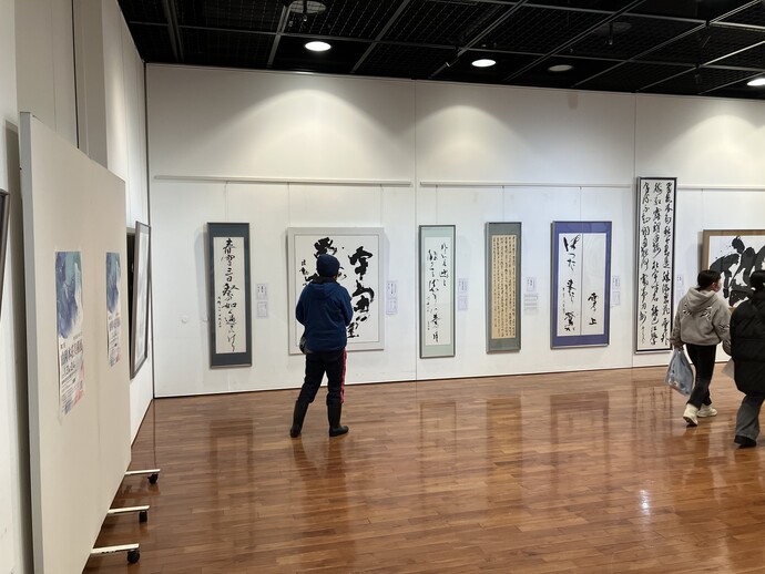 R7美術展会場の写真2