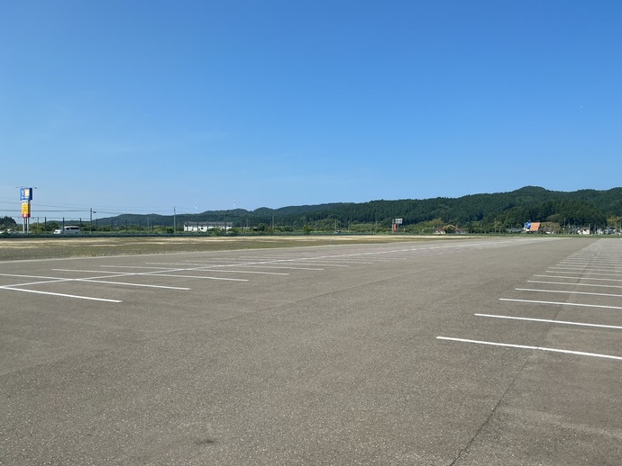 あきた総合家畜市場駐車場写真(1)