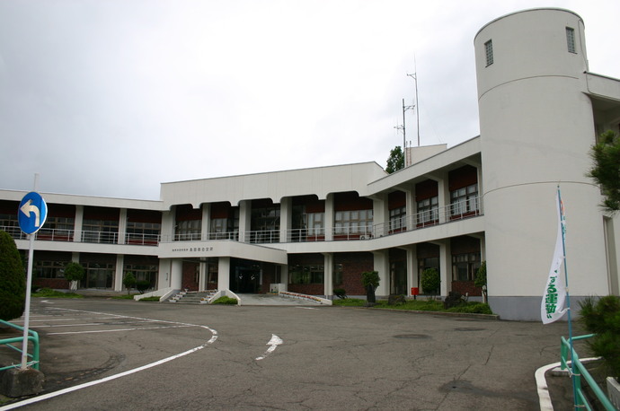 鳥海総合支所庁舎の写真